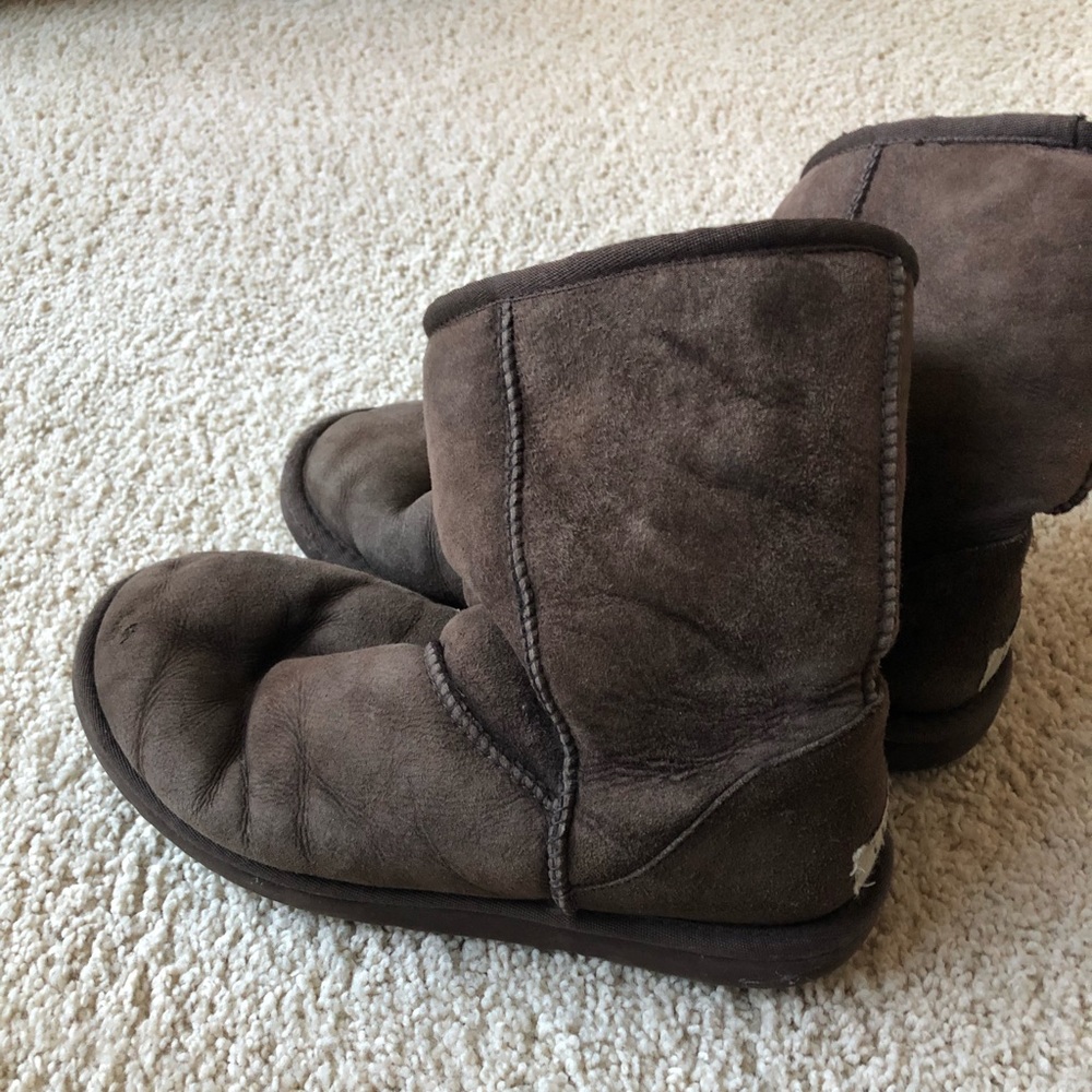 UGG boots. Brown Size 8
